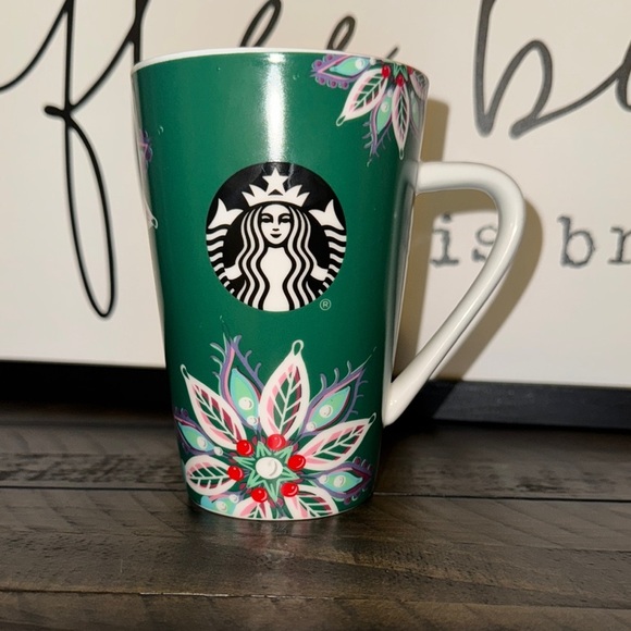2020 Starbucks Coffee Co. Tall 12oz. Green Floral Coffee Mug Cup (Christmas) - Picture 1 of 12